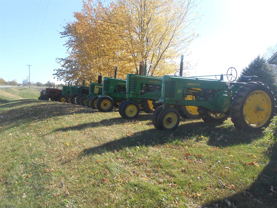 Antique Tractor Auction – ONLINE ONLY